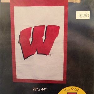 WISCONSIN BADGERS HOUSE FLAG